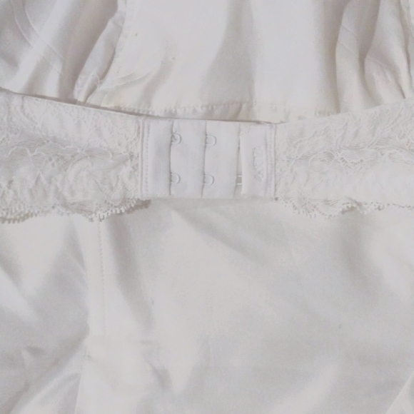 Wedding Dress - Picture 11 of 14